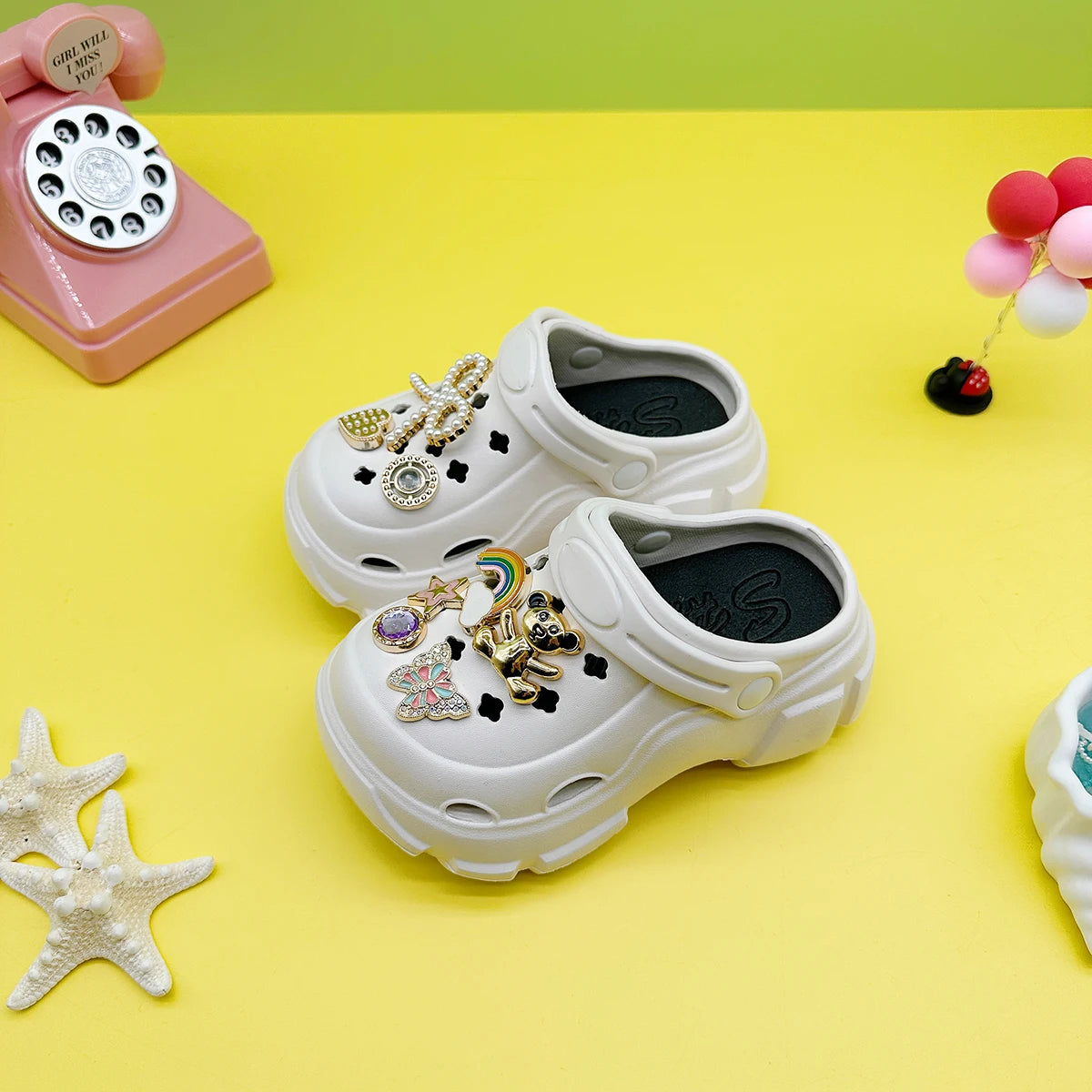 Cute and Versatile Parent-Child Slippers for Boys and Girls, New Cartoon Bow-Knot Rainbow Bear Eva Clogs, Soft-Soled Non-Slip Closed-Toe Sandals 606