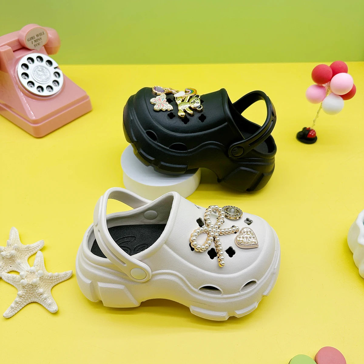 Cute and Versatile Parent-Child Slippers for Boys and Girls, New Cartoon Bow-Knot Rainbow Bear Eva Clogs, Soft-Soled Non-Slip Closed-Toe Sandals 606